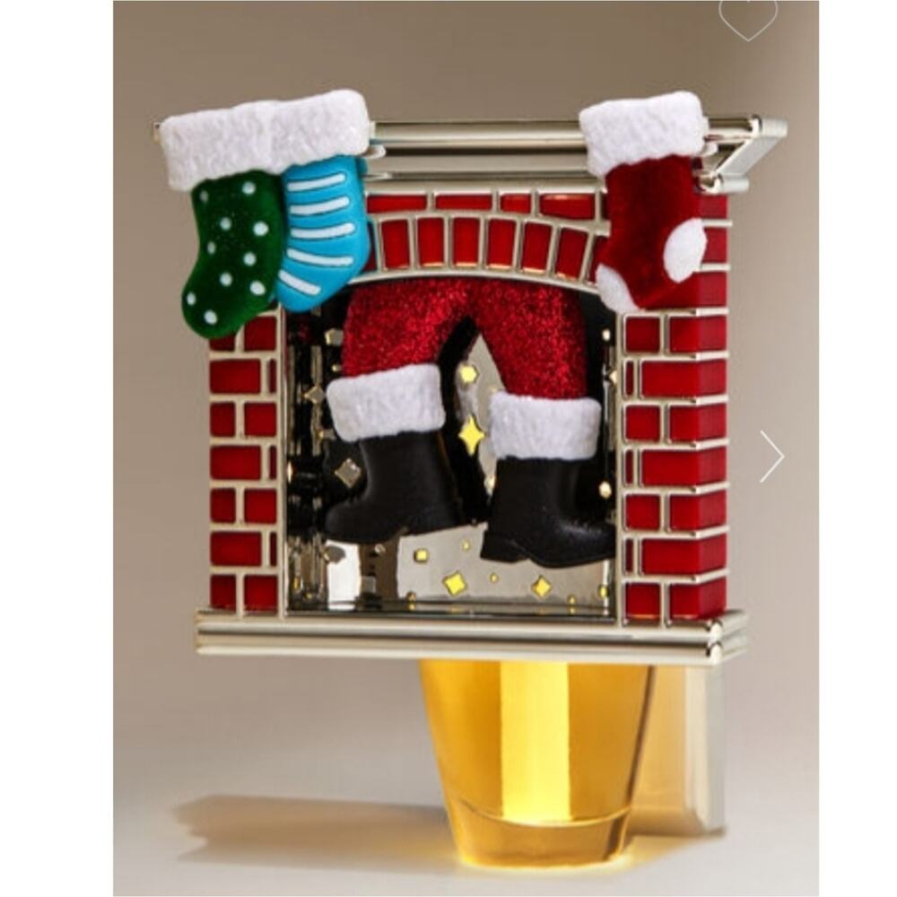 SANTA IN FIREPLACE NIGHTLIGHT WALLFLOWERS FRAGRANCE PLUG BY BATH AND BODY WORKS